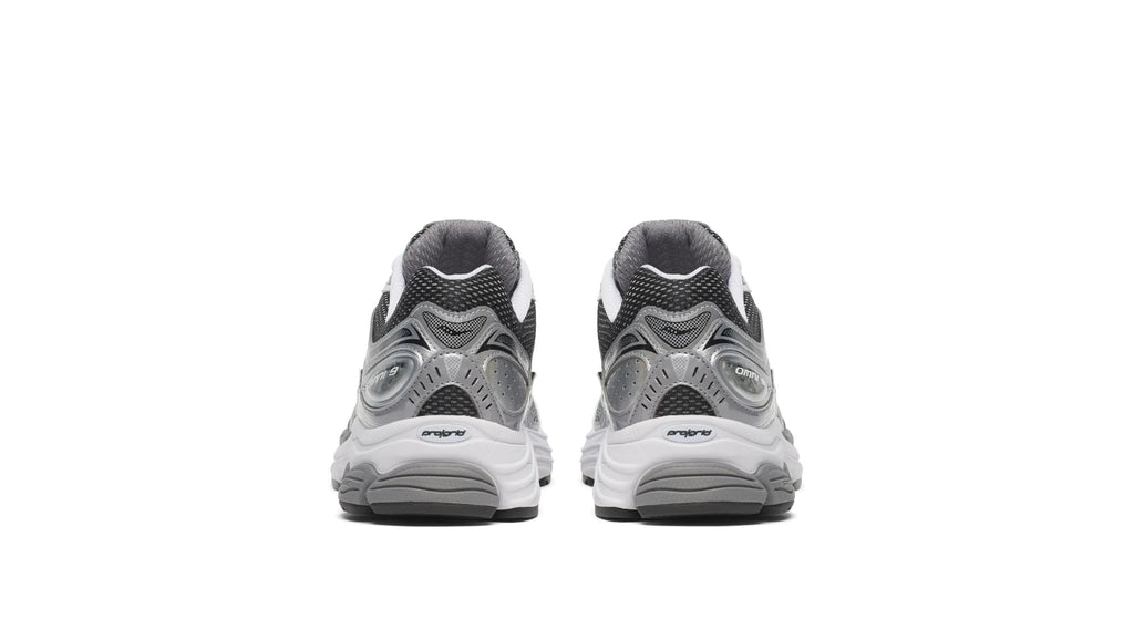 SAUCONY PROGRID OMNI 9 GREY / SILVER